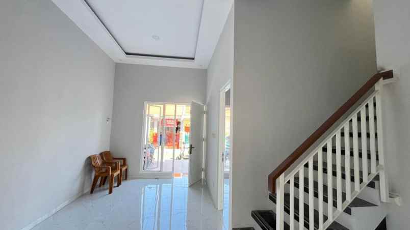dijual rumah perumahan rungkut