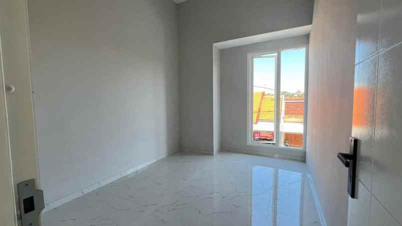 dijual rumah perumahan rungkut