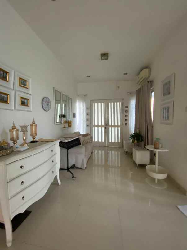 dijual rumah perumahan sakura regency