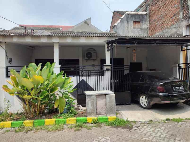 dijual rumah perumahan wisma lidah