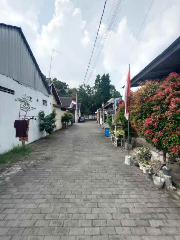 dijual rumah pleret
