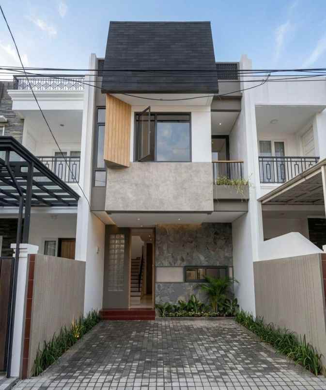 dijual rumah pondok bambu
