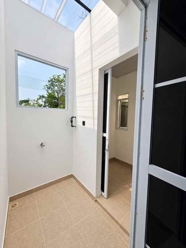 dijual rumah pondok bambu