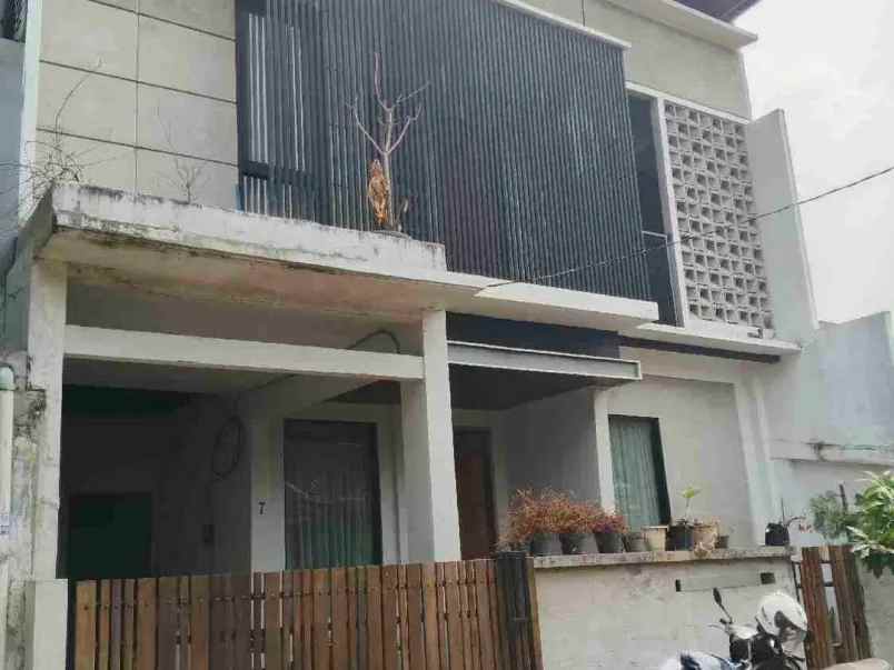 dijual rumah pondok cikunir indah