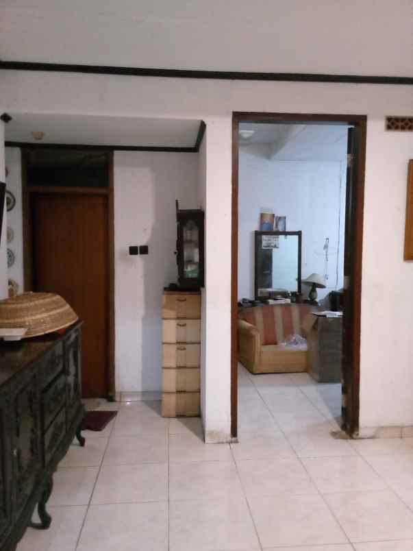 dijual rumah pondok indah