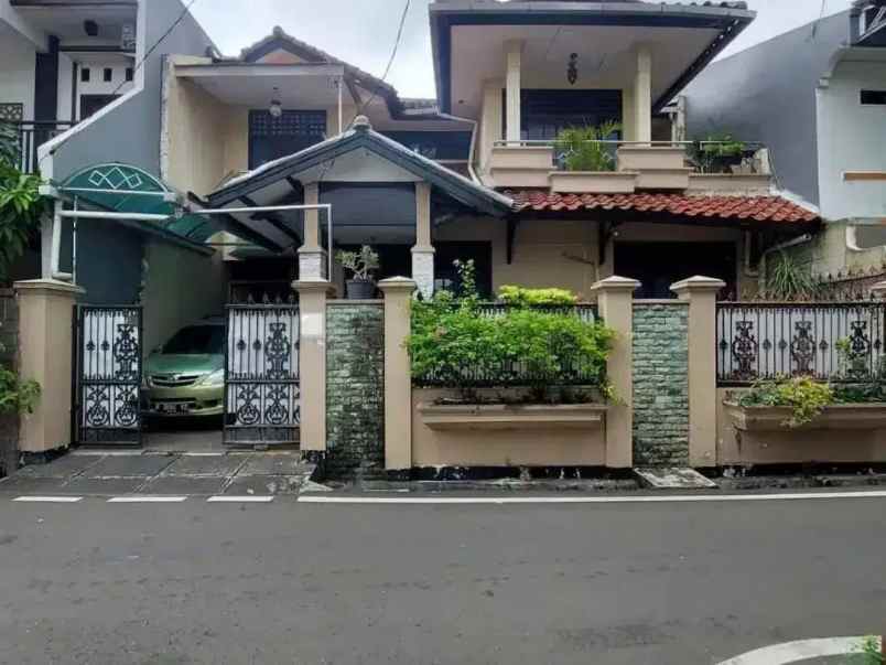 dijual rumah pondok kopi