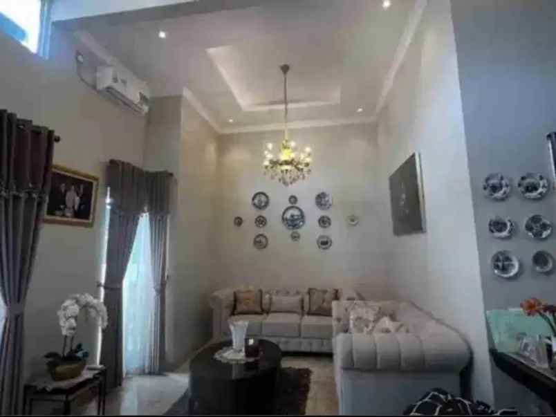 dijual rumah pondok kopi