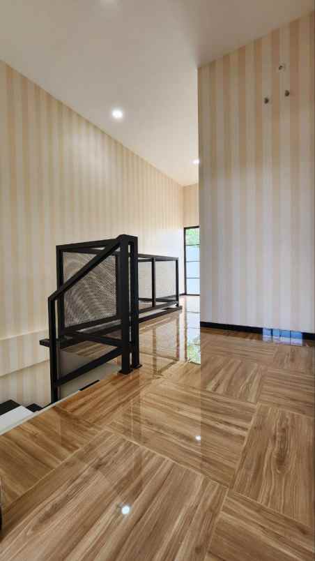 dijual rumah pondok nirwana