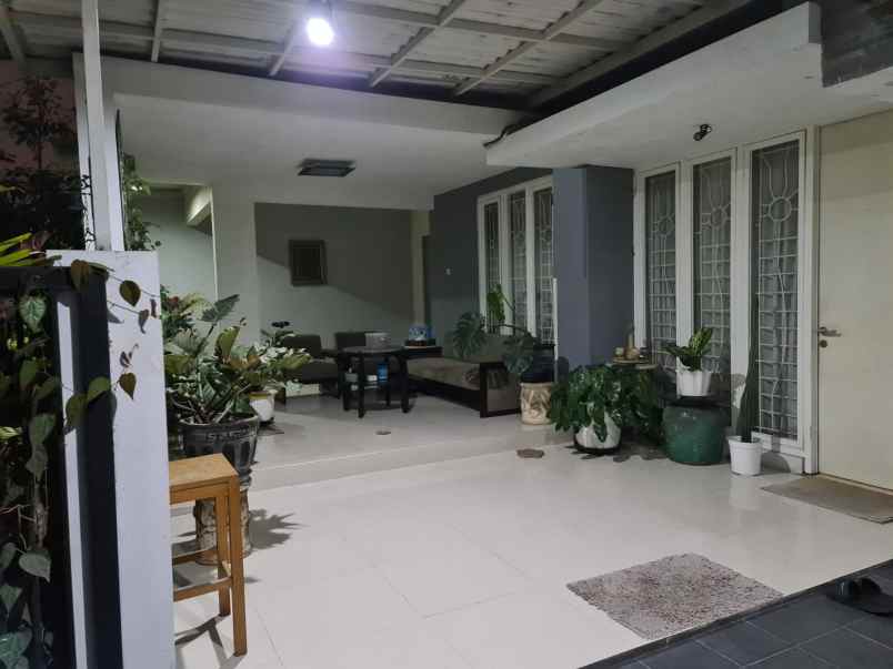 dijual rumah pondok nirwana rungkut