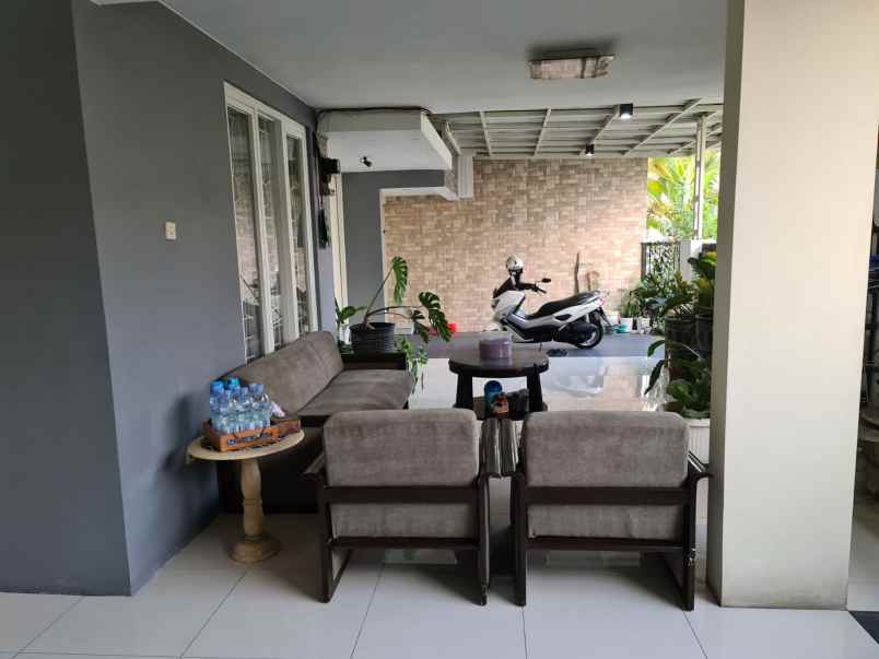 dijual rumah pondok nirwana rungkut