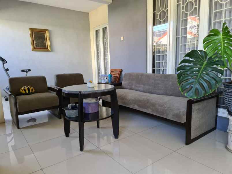 dijual rumah pondok nirwana rungkut