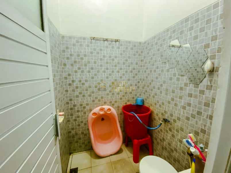 dijual rumah potorono