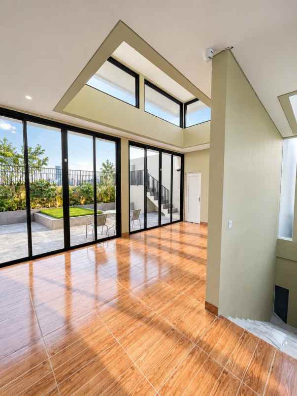 dijual rumah pulomas
