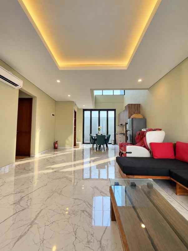 dijual rumah pulomas