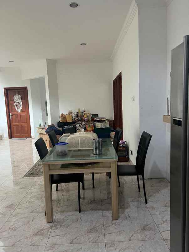 dijual rumah puri cinere