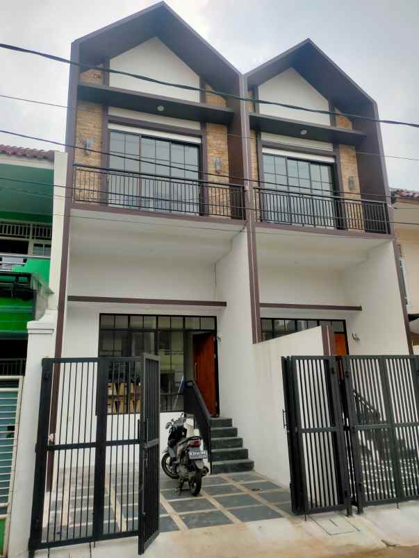 dijual rumah rawamangun