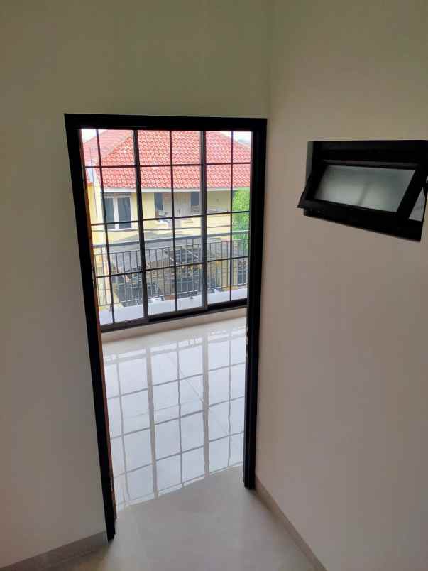 dijual rumah rawamangun