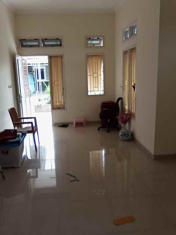 dijual rumah rt 4 rw 4 ciparigi utara