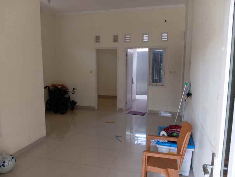 dijual rumah rt 4 rw 4 ciparigi utara