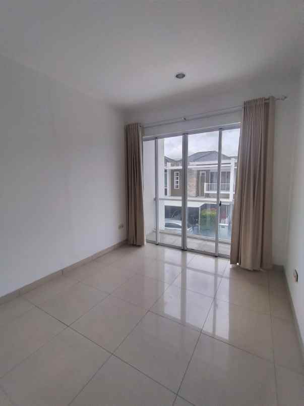 dijual rumah rumah cluster australia