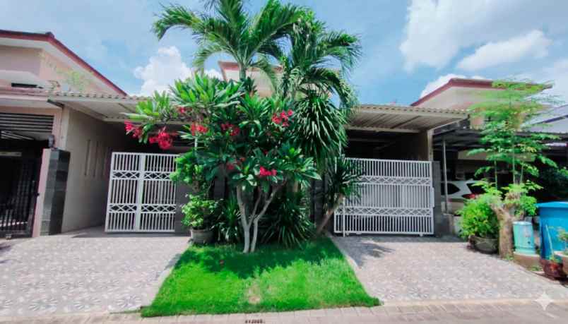dijual rumah rumah puri surya jaya