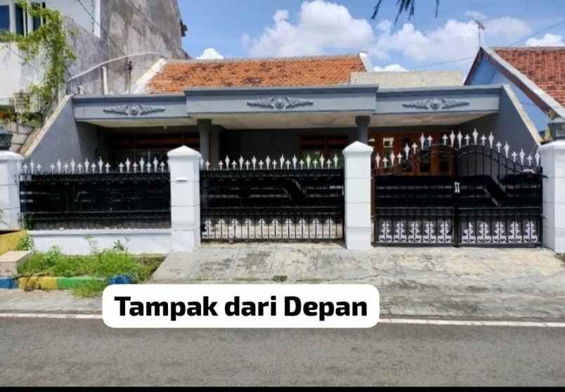 dijual rumah rungkut asri