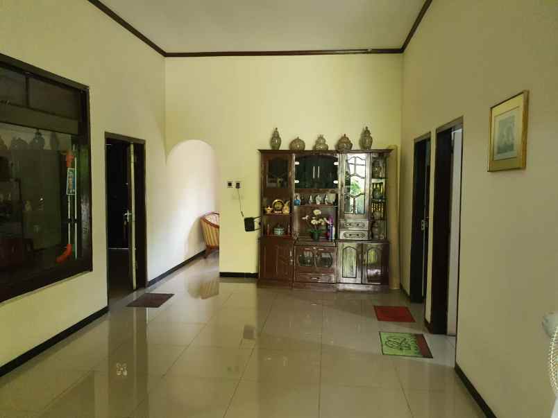 dijual rumah rungkut asri