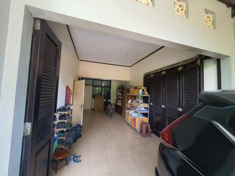 dijual rumah rungkut asri