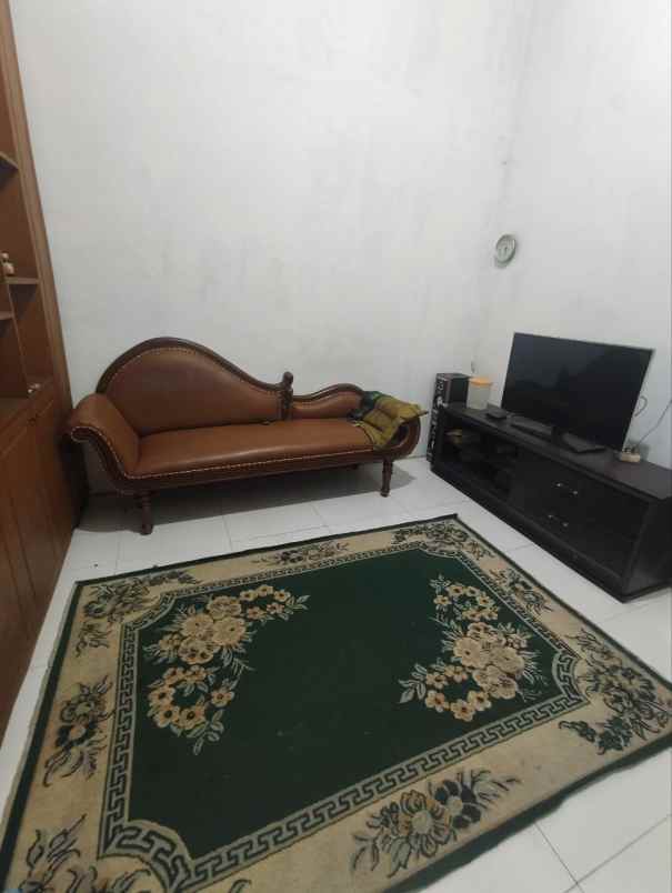 dijual rumah rungkut asri