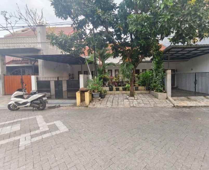 dijual rumah rungkut asri