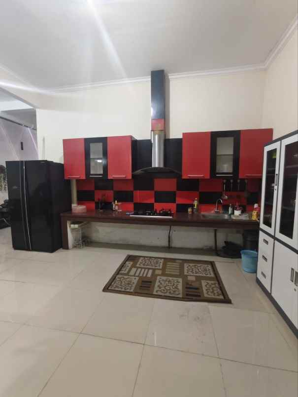 dijual rumah rungkut asri