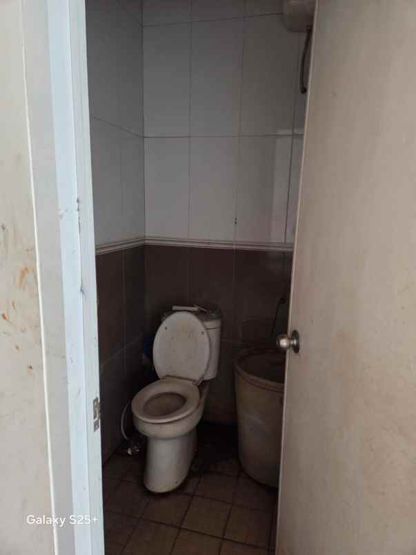 dijual rumah rungkut asri