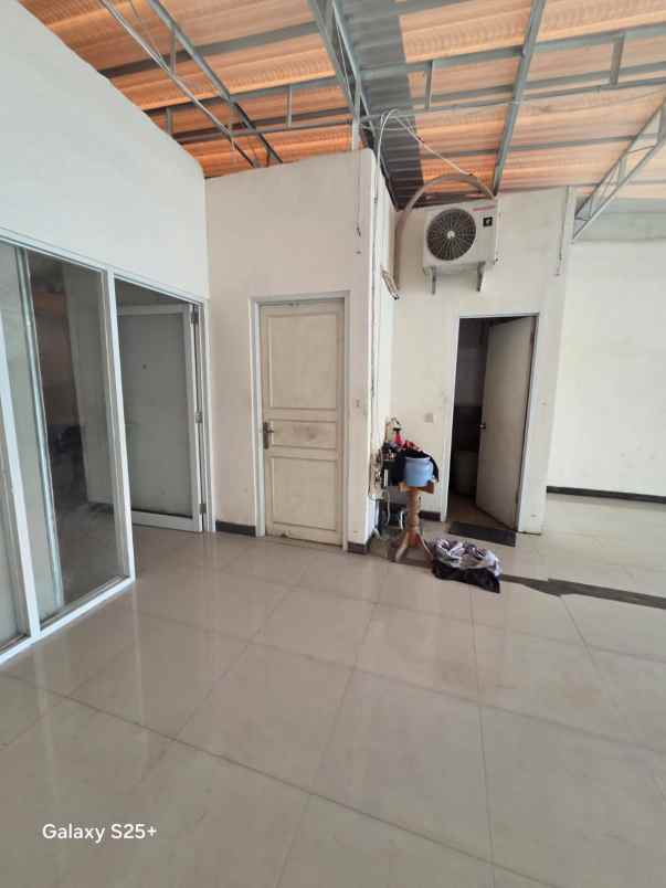 dijual rumah rungkut asri