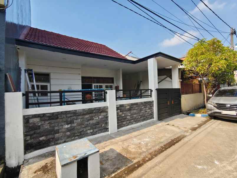 dijual rumah rungkut mapan