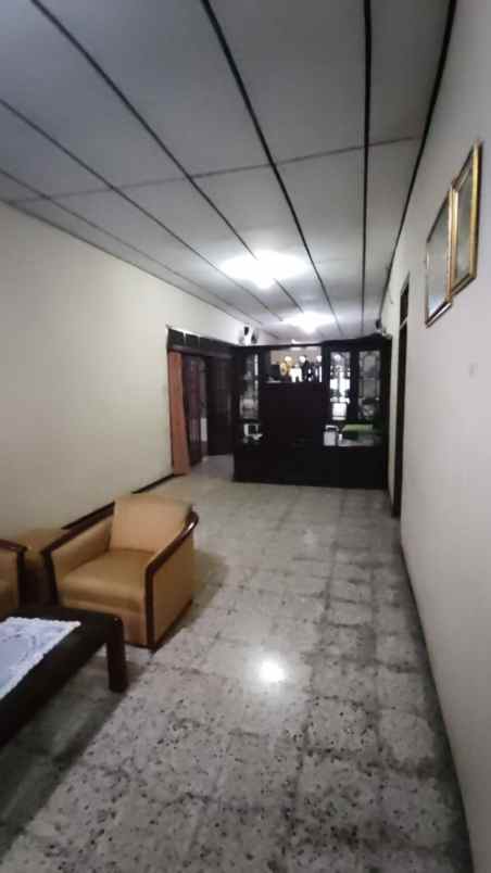 dijual rumah salemba paseban jakarta pusat
