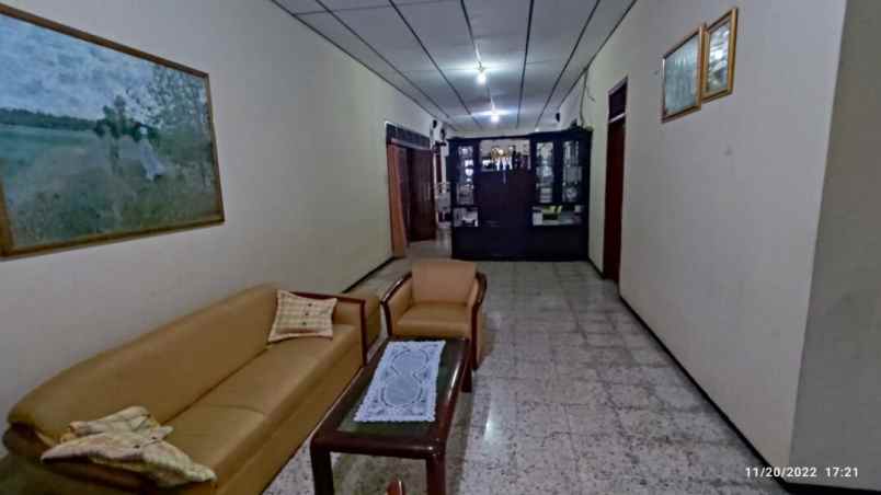 dijual rumah salemba paseban jakarta pusat