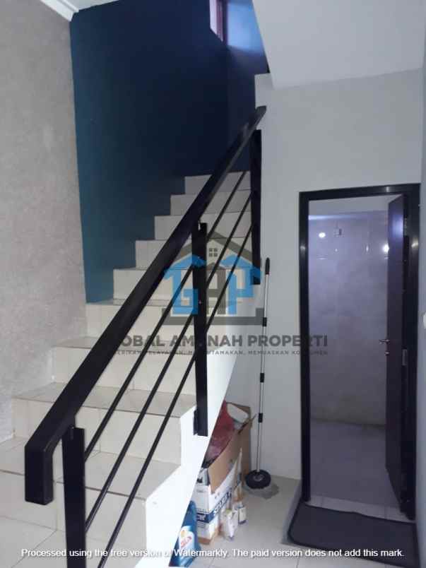 dijual rumah sariwangi
