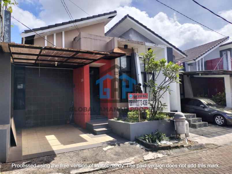 dijual rumah sariwangi