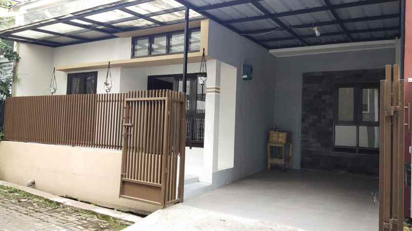 dijual rumah sariwangi regency