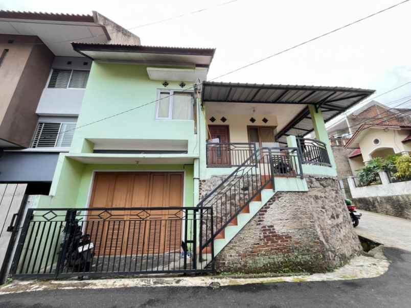 dijual rumah sariwangi regency