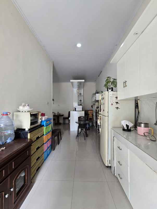 dijual rumah secondary 1 lantai samping komplek