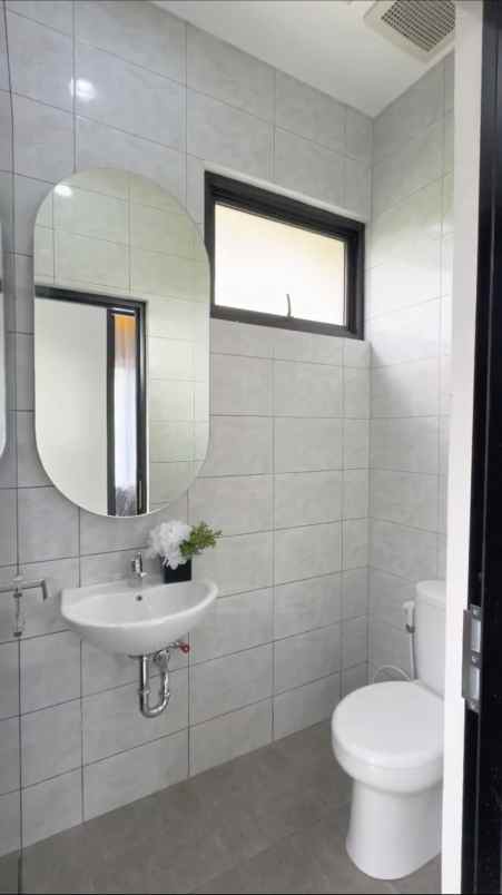 dijual rumah serena hill