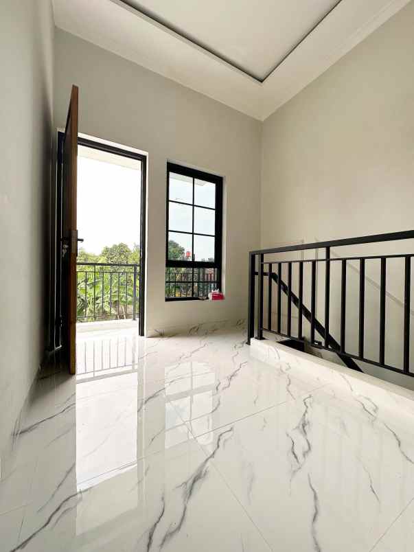 dijual rumah setu cipayung