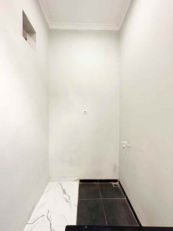 dijual rumah setu cipayung