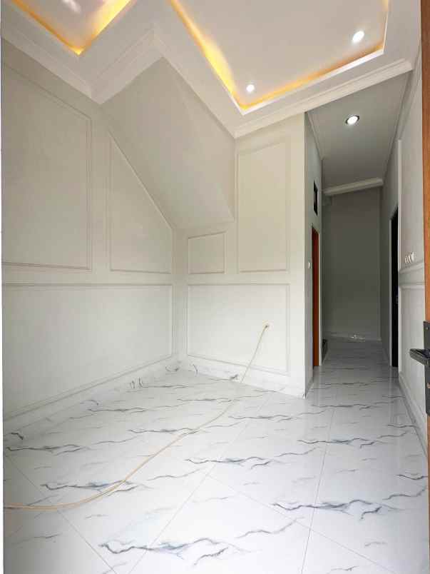 dijual rumah setu cipayung