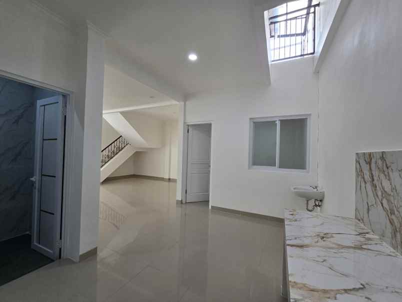 dijual rumah siap huni di legenda wisata