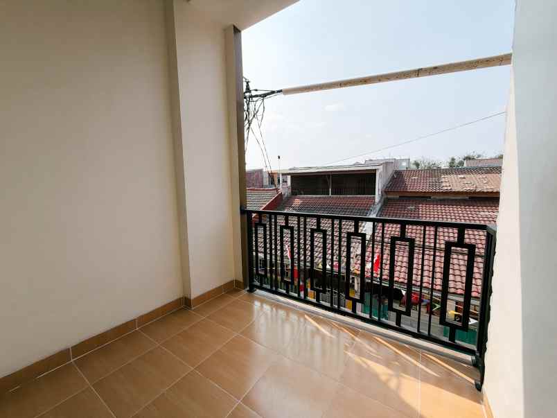 dijual rumah siap huni di pondok ungu permai bekasi