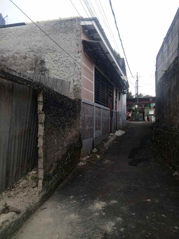 dijual rumah srengseng sawah
