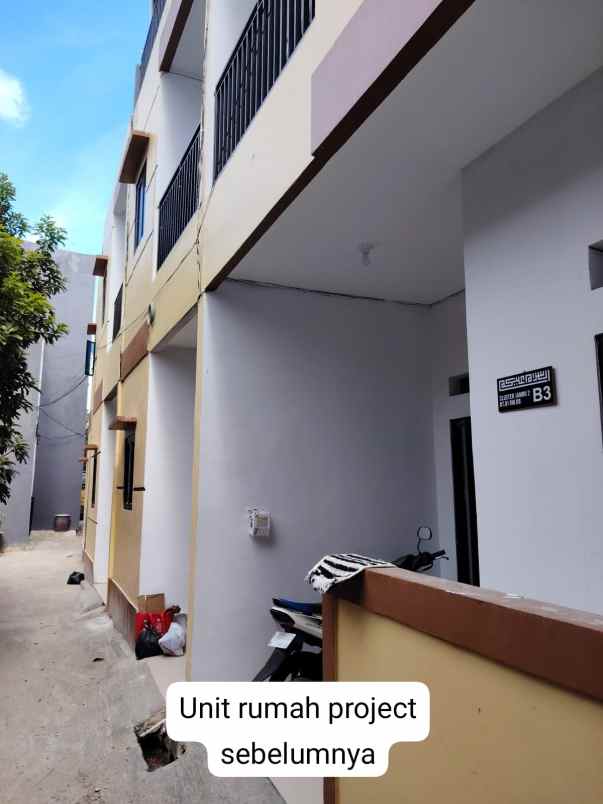 dijual rumah srengseng sawah