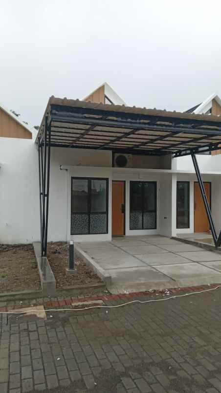 dijual rumah srimahi
